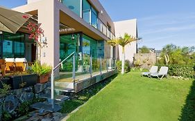 Holiday Home Villa Gema, spacious, scenic, Wlan ,AC